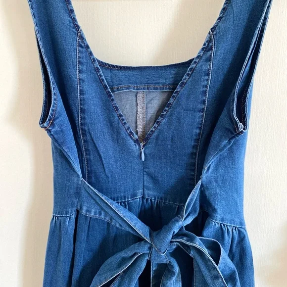 Blue Denim Sleeveless Dress - Picture 5 of 7